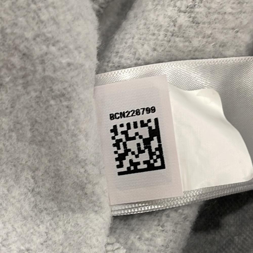 The North Face Blue Decal Ombré Logo Hoodie. Small - Picture 6 of 6